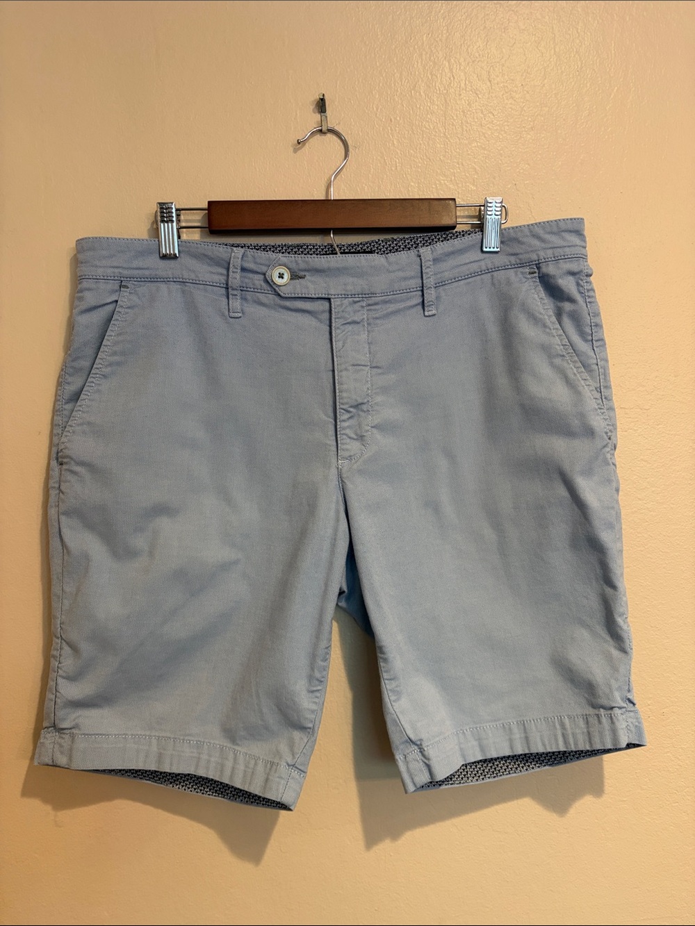 Ted Baker London Men’s Light Blue Flat-Front Chino Shorts, Abstract Lining